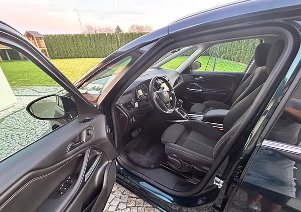 Opel Zafira cena 39600 przebieg: 236000, rok produkcji 2016 z Jawor małe 781